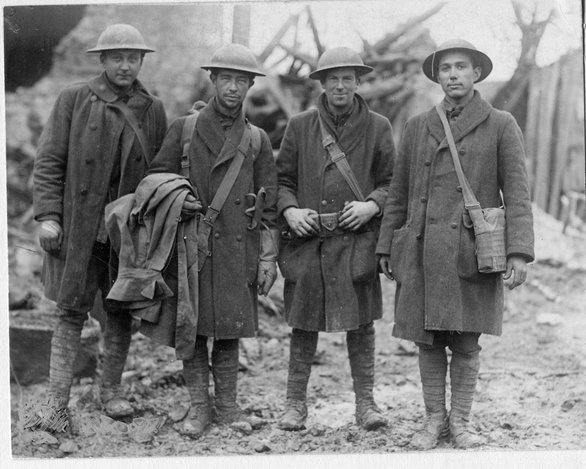 Messengers delivering cease fire message on November 11, 1918.