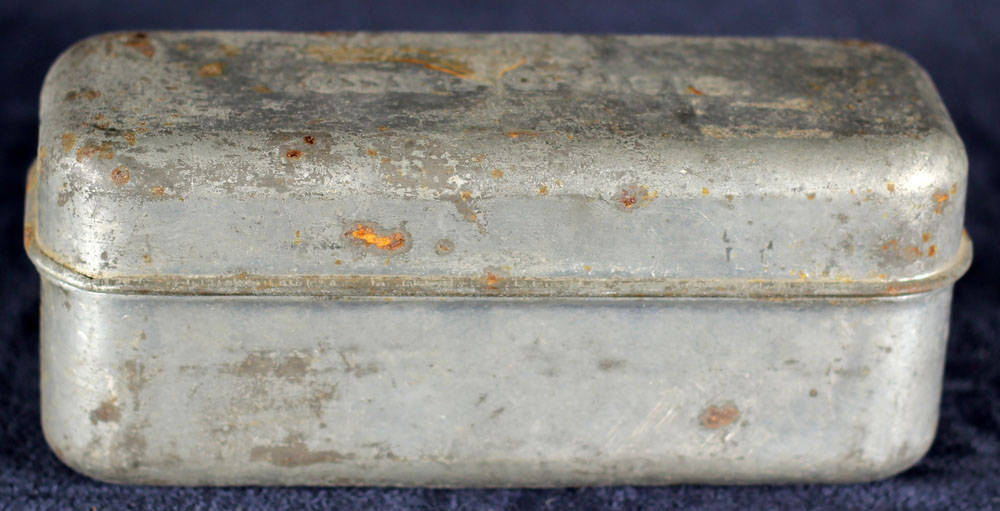 Bacon cans were designed to prevent leakage and augment the function of meat cans in holding rations, thereby allowing meat cans to be used primarily for cooking and eating.