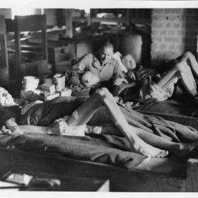 Emaciated American POWs liberated at Limburg